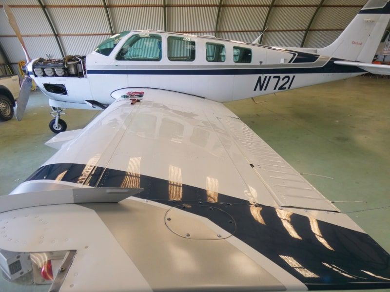 Beechcraft Bonanza A36 N1721 peinture aéronautique aeronautical paint aerostyll