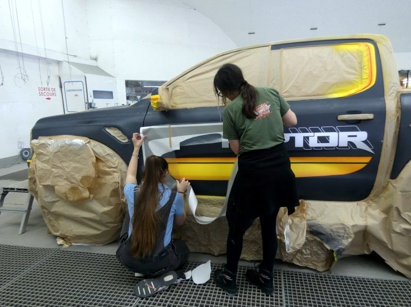 peinture aéronautique aeronautical paint aerostyll ford raptor company vehicle véhicule d'entreprise