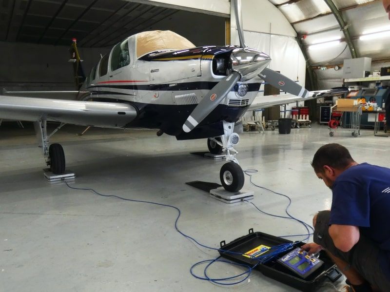 Beechcraft Bonanza A36 N1721 peinture aéronautique aeronautical paint aerostyll